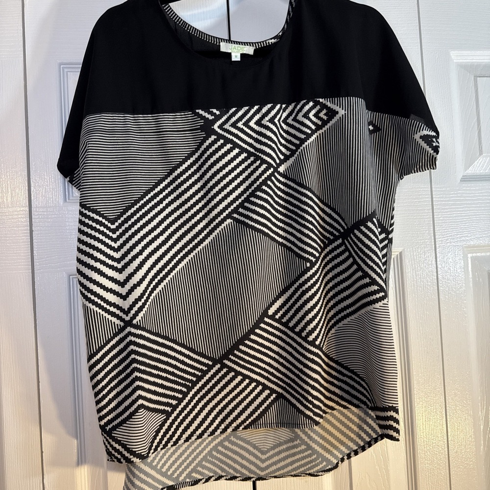 Jade Melody Tam Women's Size‎ Medium Black And Tan Striped Short Sleeve Blouse